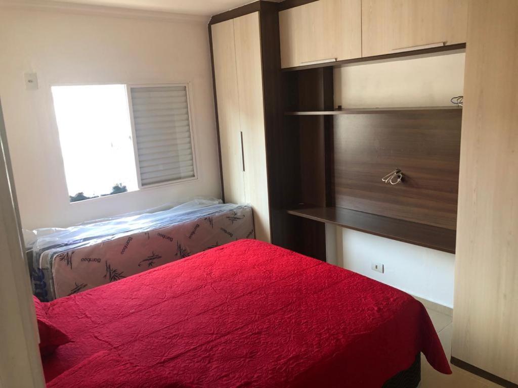 Apartamento Proximo A Praia Da Enseada Гуаружа Экстерьер фото